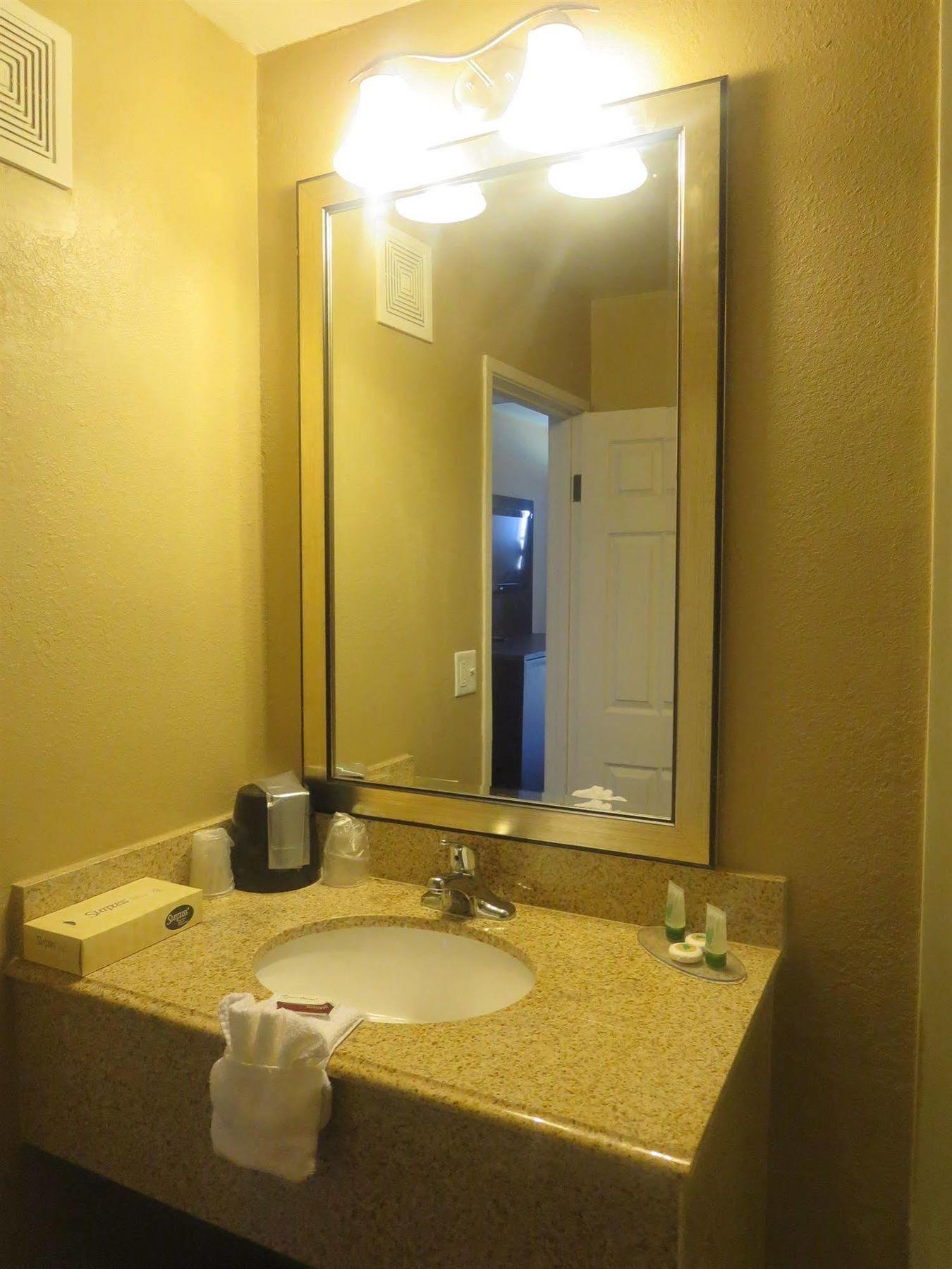 Howard Johnson By Wyndham Odessa Tx Kültér fotó